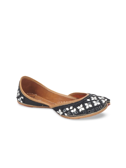 

The Desi Dulhan Women Black Party Mojaris Flats