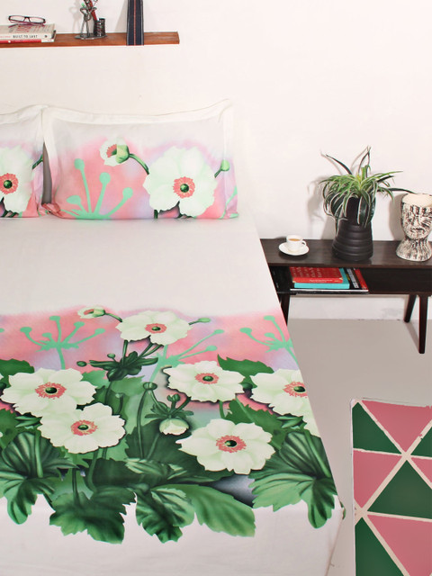 

Portico New York White & Green 180 TC Fine Cotton Double Bedsheet with 2 Pillow Covers