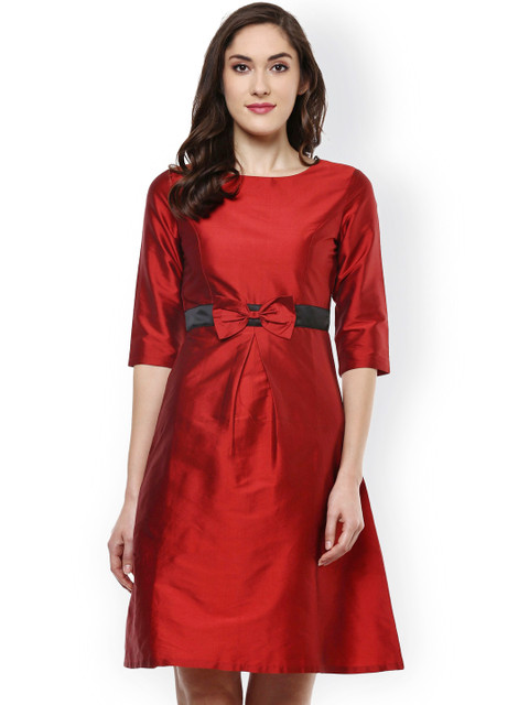 

SASSAFRAS Women Red Solid Fit & Flare Dress