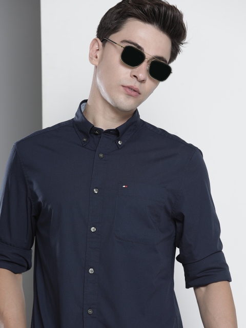 

Tommy Hilfiger Men Navy Blue Button-Down Collar Casual Shirt