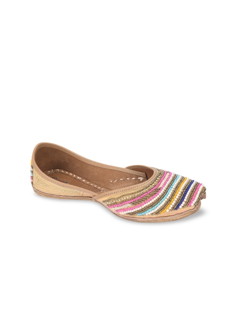 

DESI COLOUR Women Gold-Toned Embellished Leather Ethnic Mojaris Flats