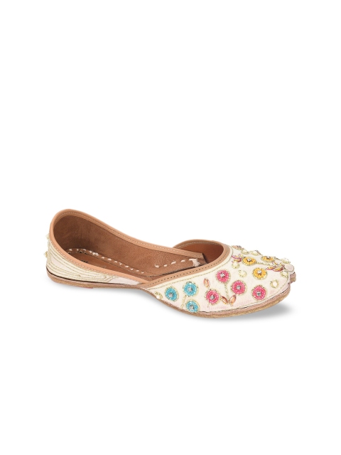 

DESI COLOUR Women Off White Embellished Leather Ethnic Mojaris Flats