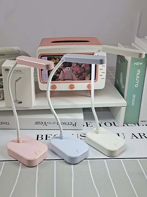 

MARKET99 Kids Pink Study Table Lamp