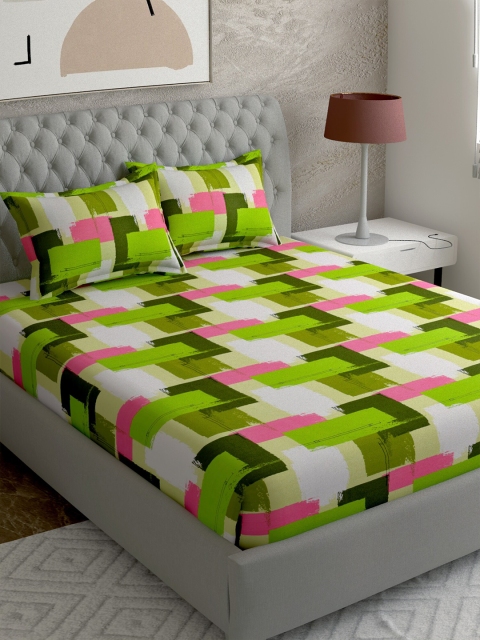 

EverHOME Green & White Geometric 210 TC King Bedsheet with 2 Pillow Covers
