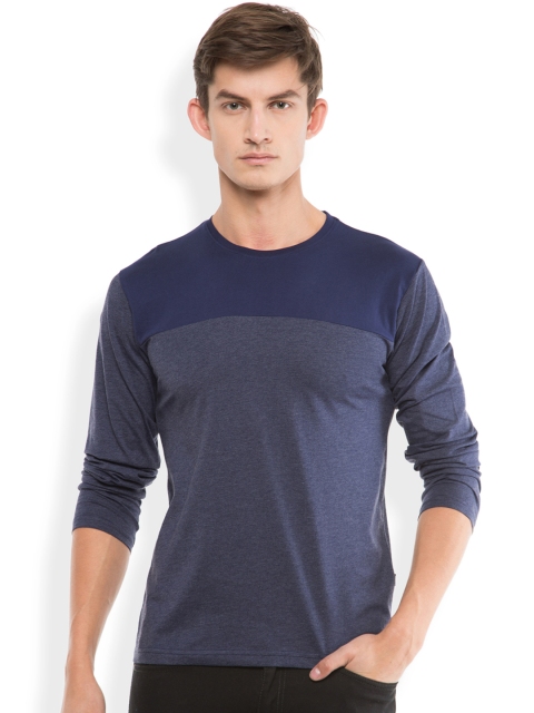 

HIGHLANDER Men Navy Colourblocked Round Neck T-shirt, Navy blue