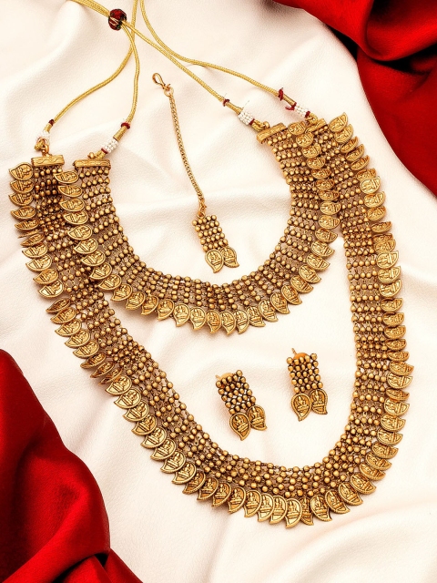 

aadita Woman Gold-Plated Temple Jewellery Set