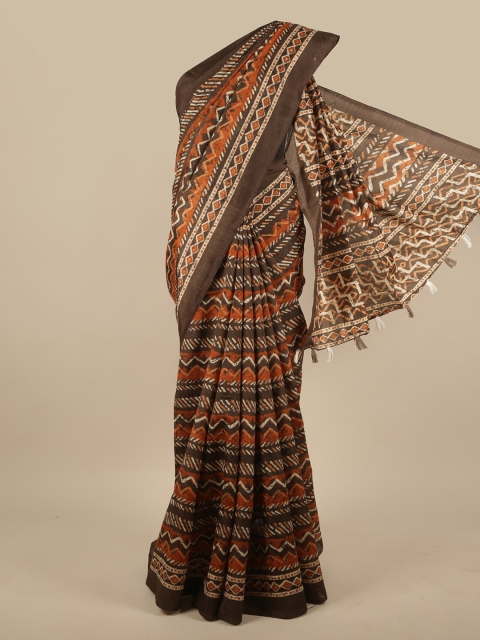 

Pothys Brown Geometric Printed Cotton Blend Saree