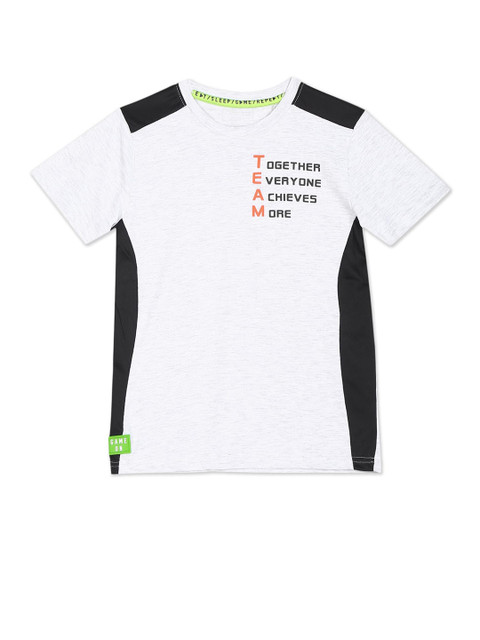 

Cherokee Boys Grey Typography Colourblocked T-shirt