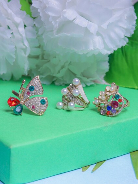 

DIVA WALK Set Of 3 Gold-Plated White & Red CZ-Studded & Pearl Finger Rings