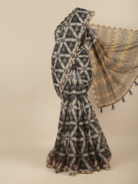 

Pothys Grey Geometric Printed Cotton Blend Saree