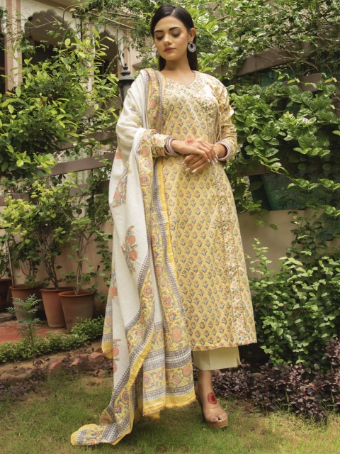 

Zanani INDIA Women Yellow Floral Printed High Slit Pure Cotton Kurta with Palazzos & With Dupatta
