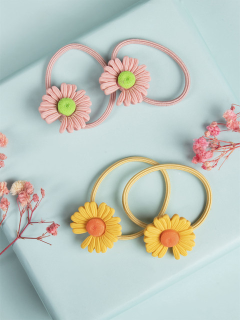 

Arendelle Girls Pink Set of 4 Embellished Ponytail Holders