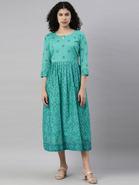 

GOLDSTROMS Women Sea Green Dyed Keyhole Neck Flared Sleeves Thread Work Anarkali Kurta