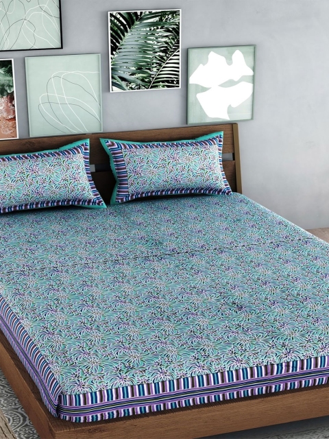 

Palakh Teal & White Floral King Pure Cotton Bedsheet with 2 Pillow Covers