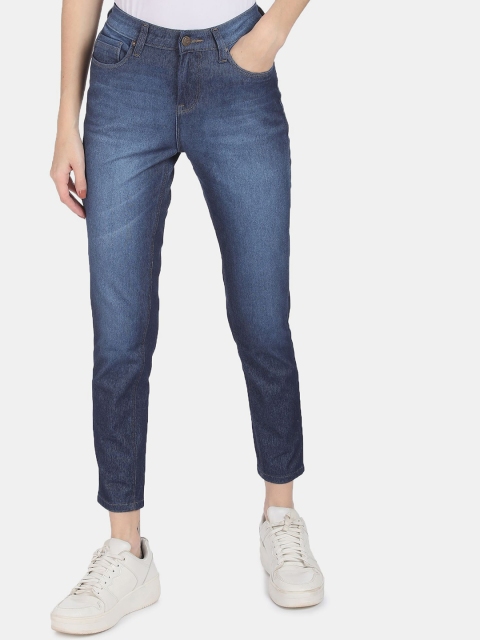 

Cherokee Women Blue Light Fade Winter Cropped Jeans