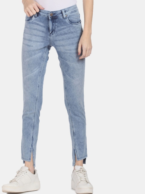 

Cherokee Women Blue Low Distress Heavy Fade Jeans