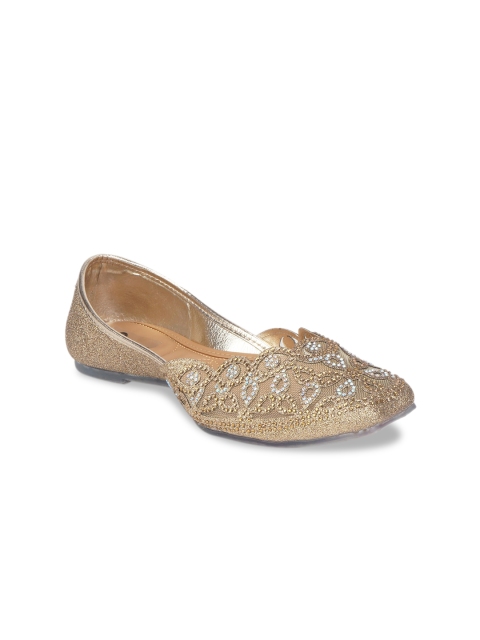 

The Desi Dulhan Women Gold-Toned Embellished Leather Ethnic Mojaris Flats