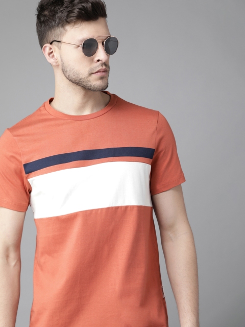 

Roadster Men Coral & White Colourblocked Pure Cotton T-shirt