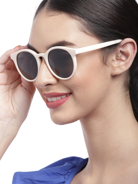 

Pipa Bella Women Black Lens & Off-White Round Sunglasses with UV Protected Lens