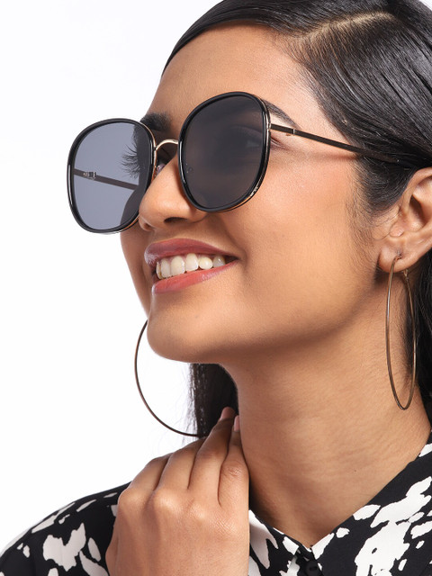 

Pipa Bella Women Elegant Round Black & Gold Sunglasses O-SE21SG00115142