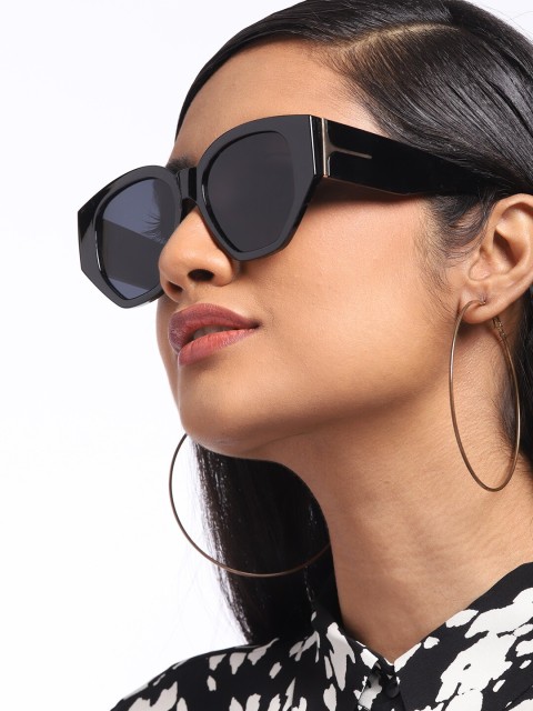 

Pipa Bella Women Black Wayfarer Sunglasses O-DC21SG00116072