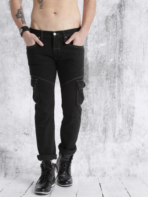

Roadster Men Black Mid Rise Clean Look Cargo Jeans