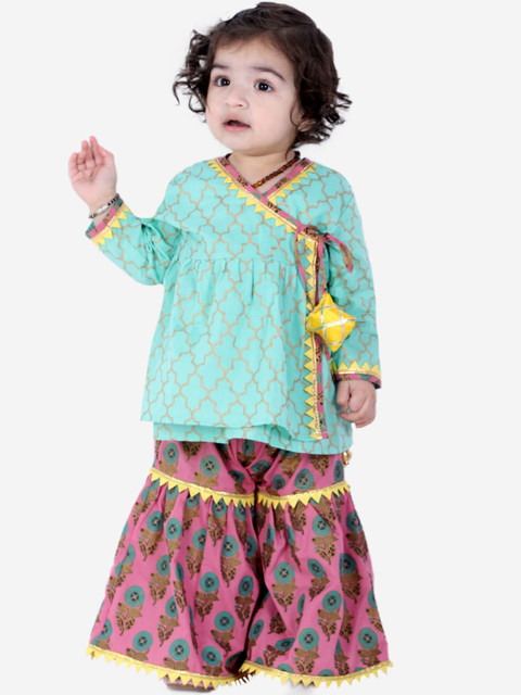 

BownBee Girls Green Ethnic Motifs Printed Angrakha Pure Cotton Kurti with Sharara