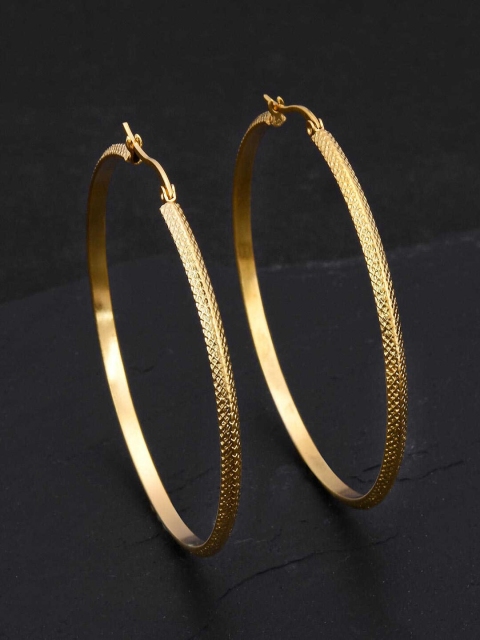 

Tistabene Woman Gold-Toned Contemporary Hoop Earrings