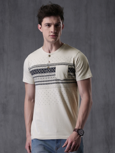 

WROGN Men Off-White Printed Henley Neck T-shirt