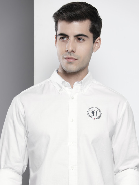 

Tommy Hilfiger Men White Solid Regular Fit Pure Cotton Casual Shirt