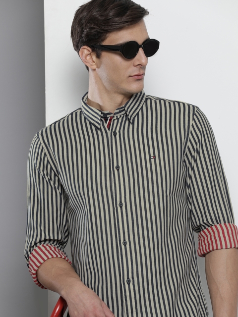 

Tommy Hilfiger Men Navy Blue & Beige Slim Fit Striped Casual Shirt