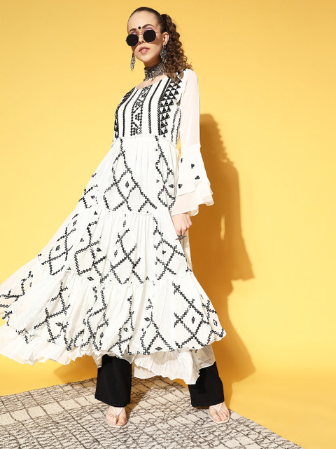 

ZOLA Classy White Georgette Swirling Volume Kurta