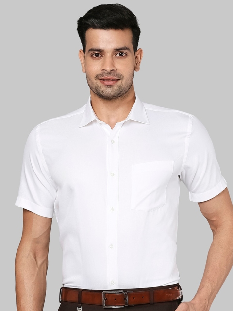 

Park Avenue Men White Solid Formal Short Sleeves Pure Cotton Shirt