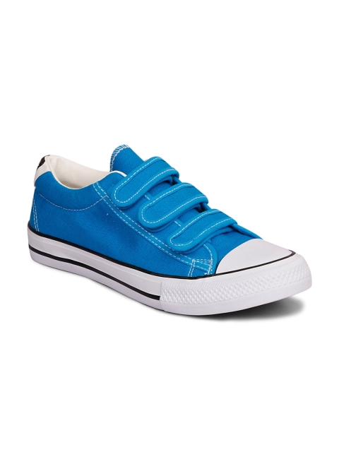 

CIPRAMO SPORTS Men Blue Textured Sneakers