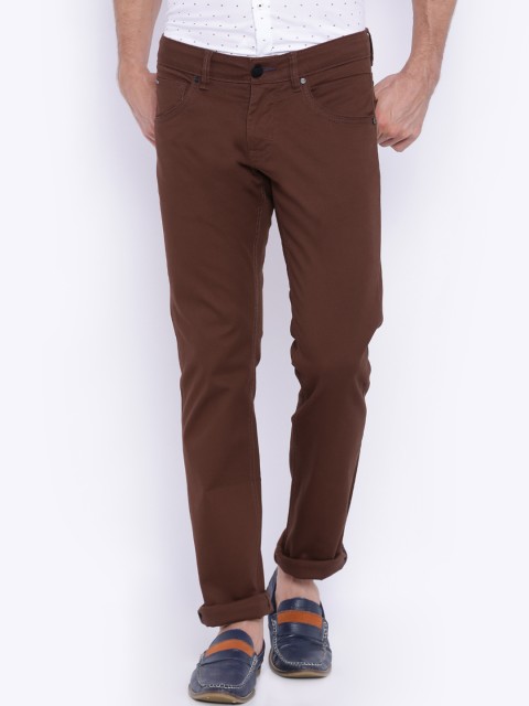 

Basics Men Brown Solid Skinny Fit Chino Trousers