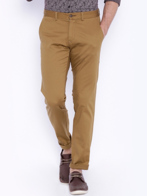 

Basics Men Khaki Solid Tapered Fit Chino Trousers