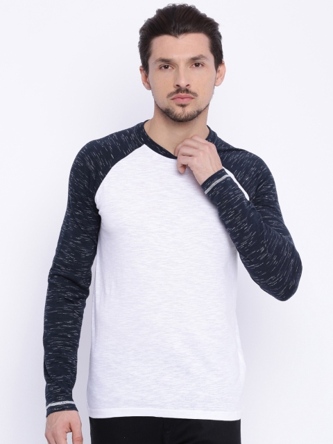 

ARISE Men White & Navy Round Neck T-shirt