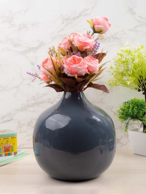 

MARKET99 Grey Solid Iron Flower Vase