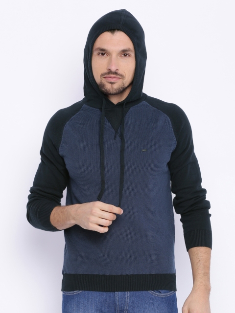 

Basics Blue & Black Colourblocked Sweatshirt