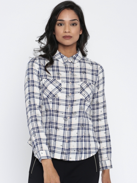 

ONLY Women White & Blue Regular Fit Checked Casual Shirt