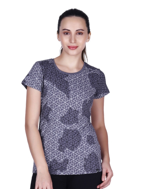 

LAASA SPORTS Women Grey Geometrical Printed Dry Fit Training or Gym T-shirt