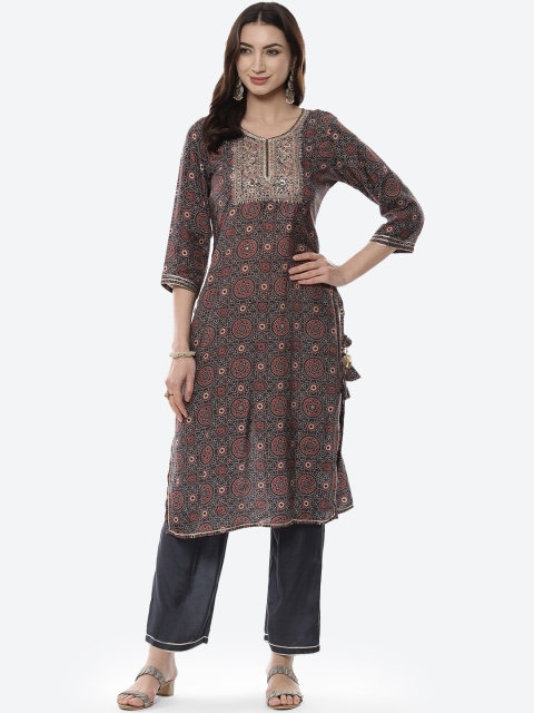 

Meena Bazaar Women Grey Ethnic Motifs Printed Gotta Patti Kurta with Trousers