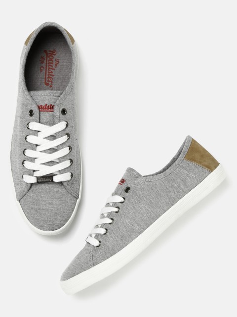 

Roadster Men Grey Sneakers
