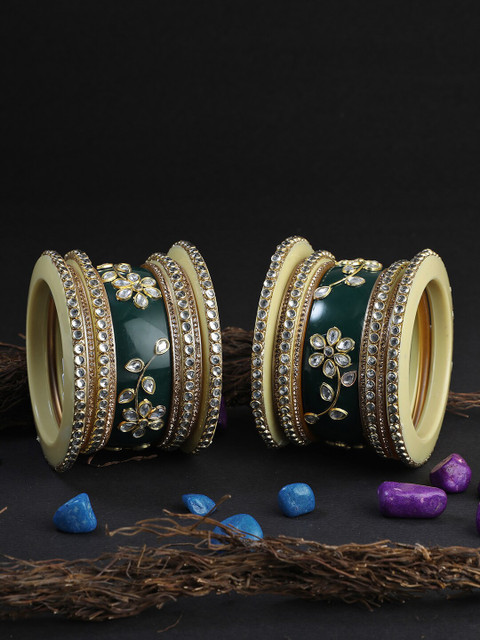 

Adwitiya Collection Green & Gold-Toned Set of 18 Bridal Kundan Chuda