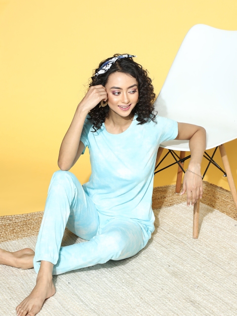 

Kanvin Alluring Turquoise Blue Solid Leisure Set