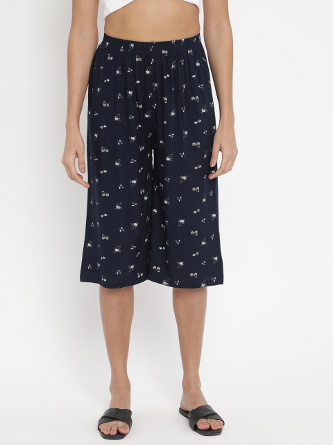 

V2 Value & Variety Women Navy Blue & White Printed Capris