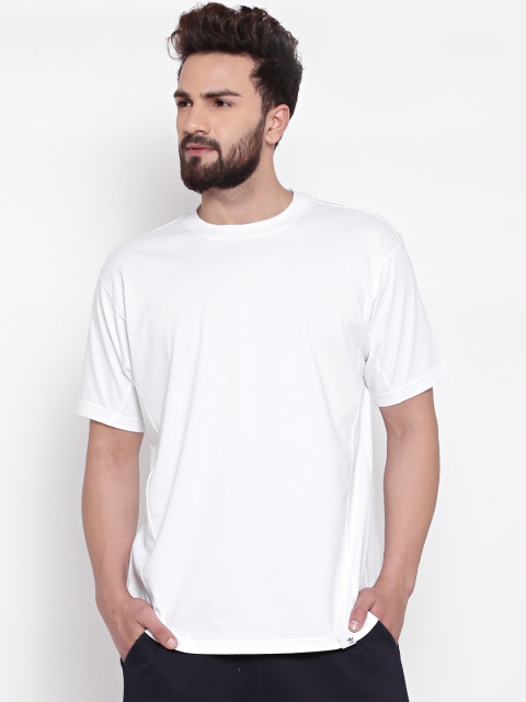 

ADIDAS Originals Men White XBYO Solid Round Neck T-shirt