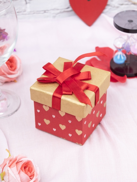 

MARKET99 Red & Gold-Toned Corrugated Gift Box Set