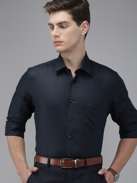 

Van Heusen Men Navy Blue Solid Slim Fit Formal Shirt