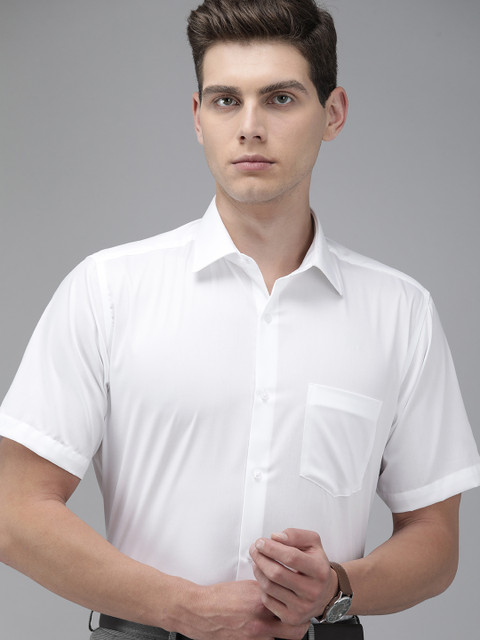 

Van Heusen Men White Solid Custom Fit Formal Shirt
